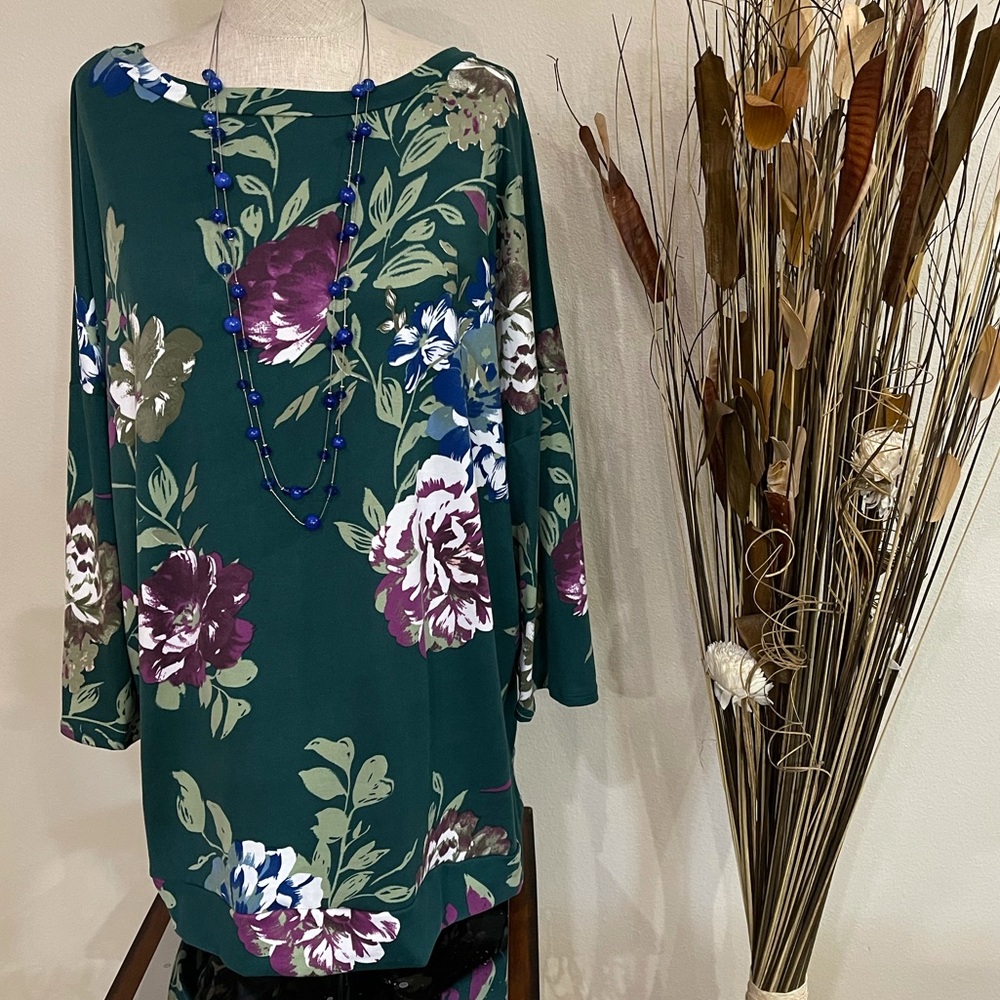 Plus Size Green Floral Print Blouse